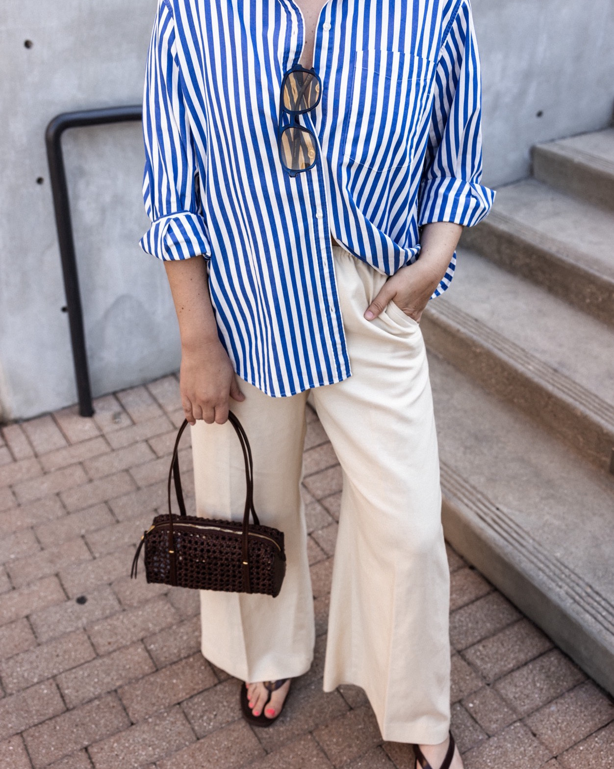 My favorite @jcrew pants are on sale! I’m in the large, they run a bit big! But I like that I can wear them a little lower on my hips. 30% off thru Monday! Use code SHOPNOW