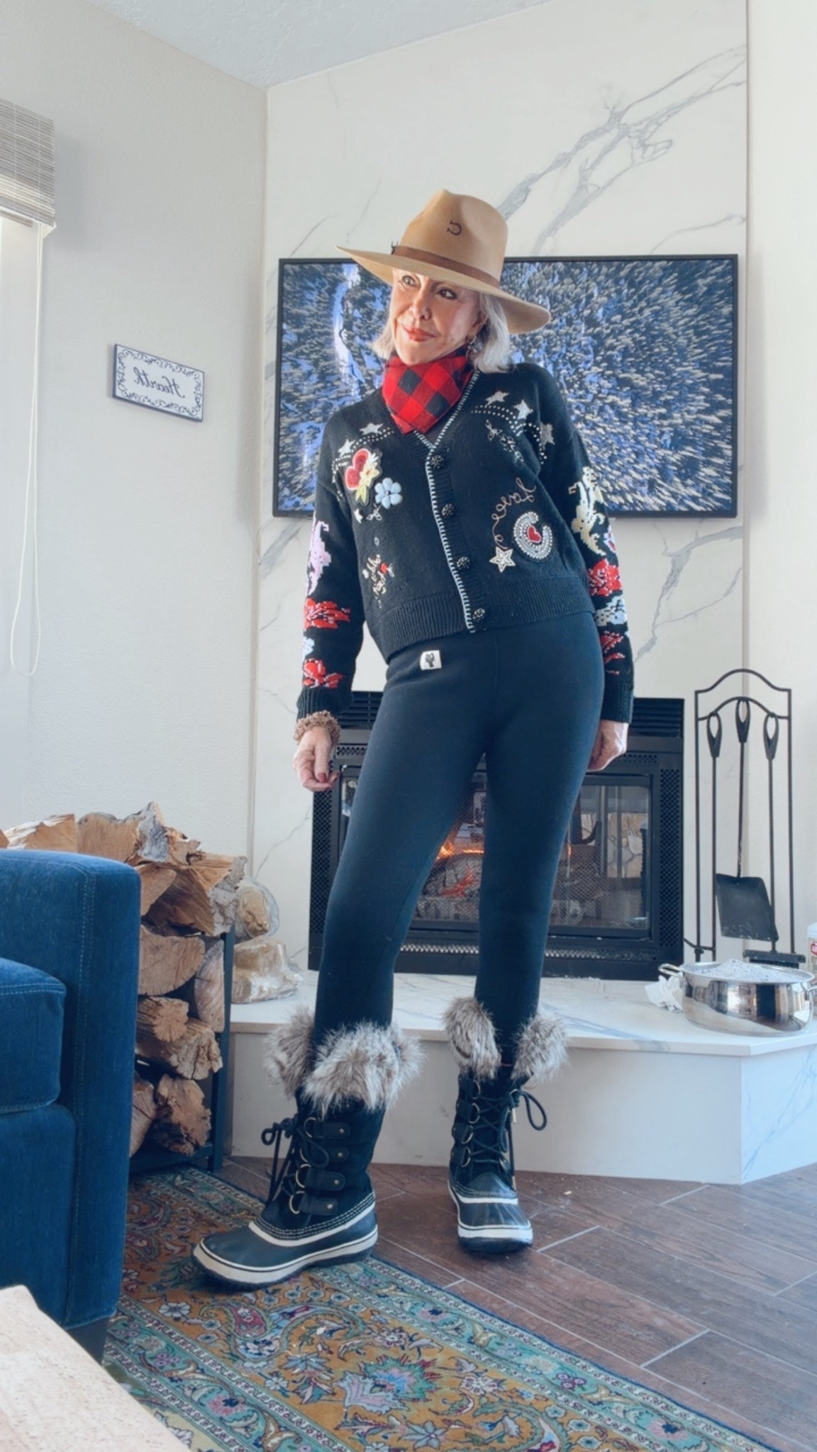 Sorel Joan of Arc 
Western collage cardigan
Charlie 1 Horse
Black knit strait
Sherpa fleece lined leggings


#LTKOver40 #LTKTravel #LTKHoliday