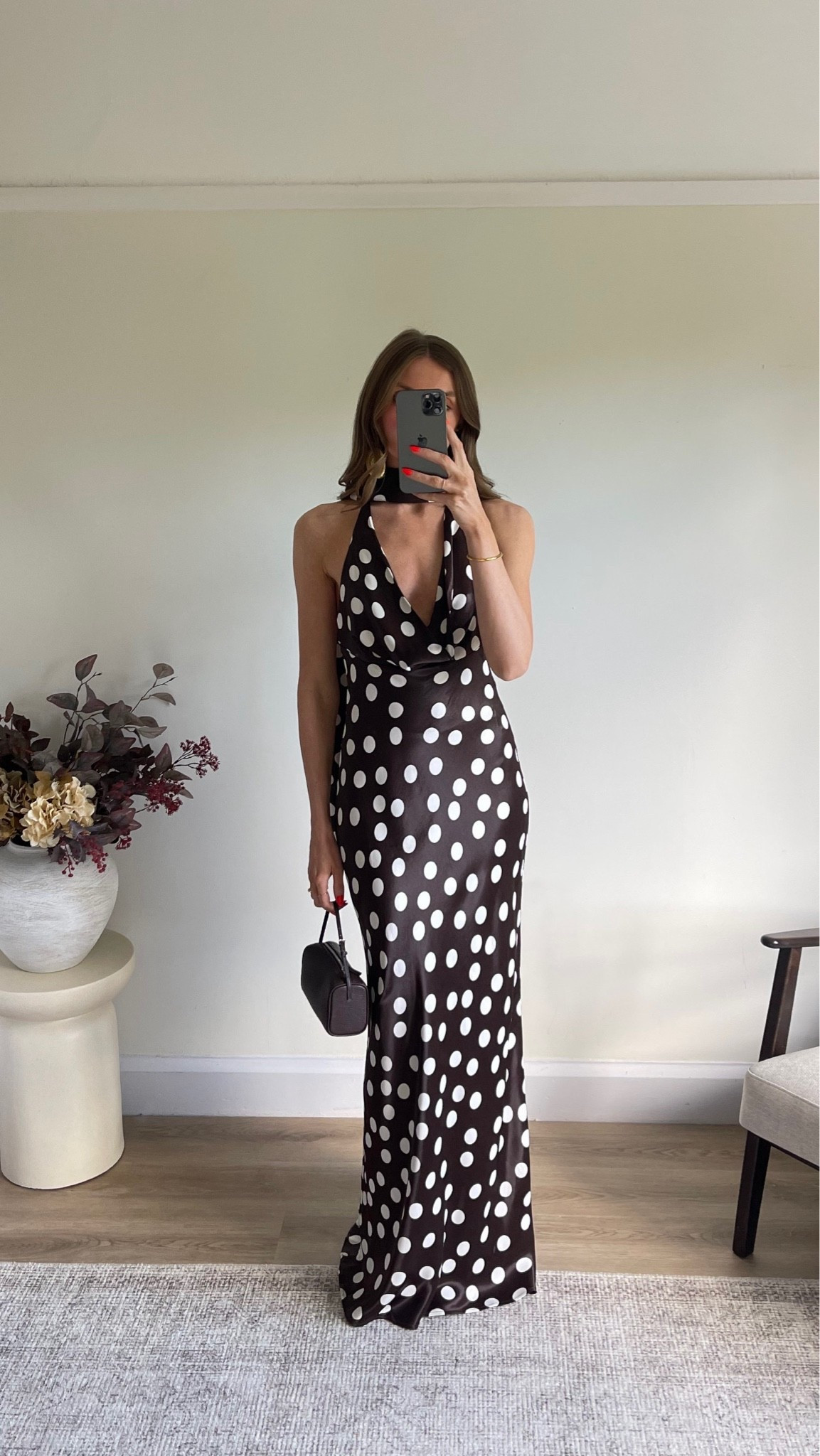 Races/wedding guest outfit inspo 
Wearing a size 8 in the dress
In 5ft 6