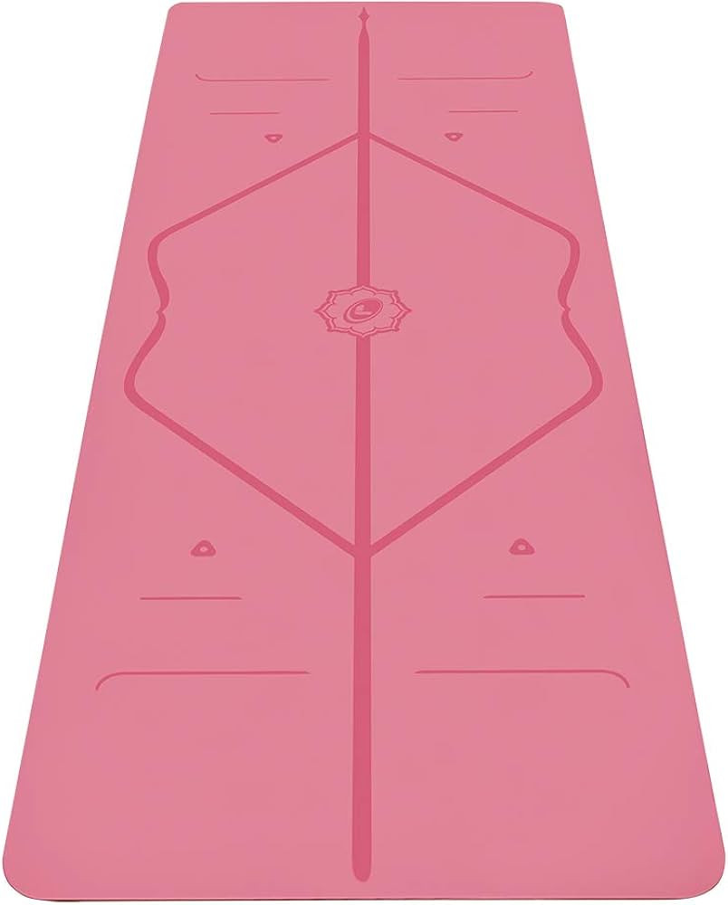 Liforme Original Yoga Mat – Free Yoga Bag Included - Patented Alignment System, Warrior-like Gr... | Amazon (US)