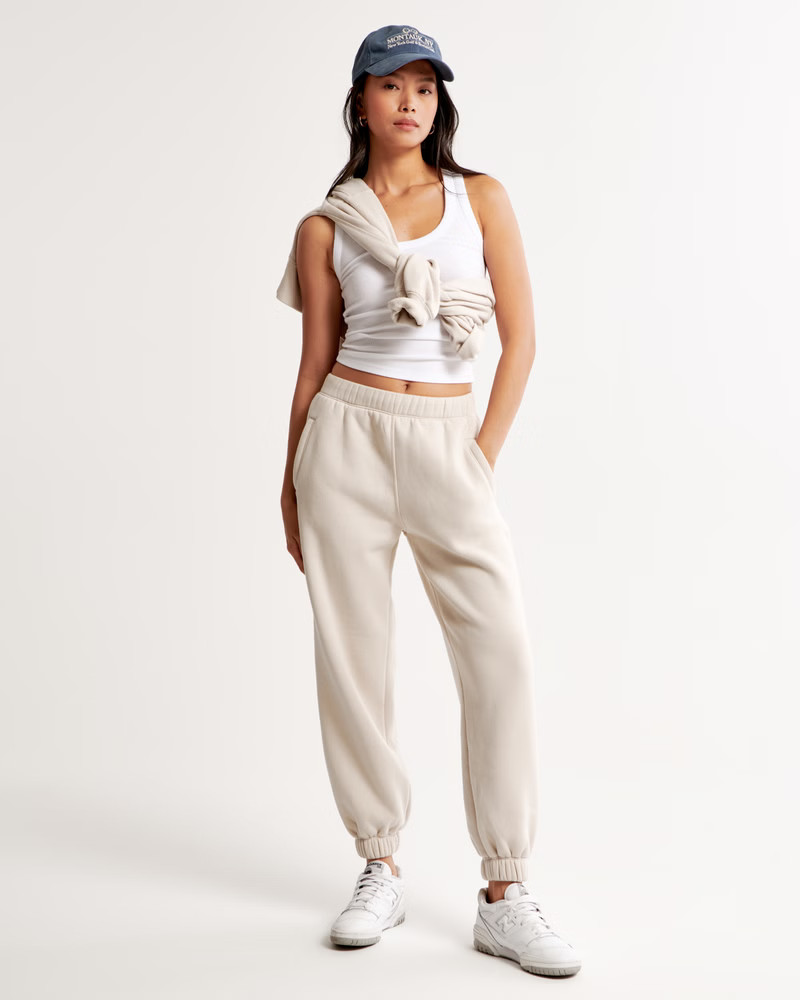 Essential Oversized Sunday Sweatpant | Abercrombie & Fitch (US)