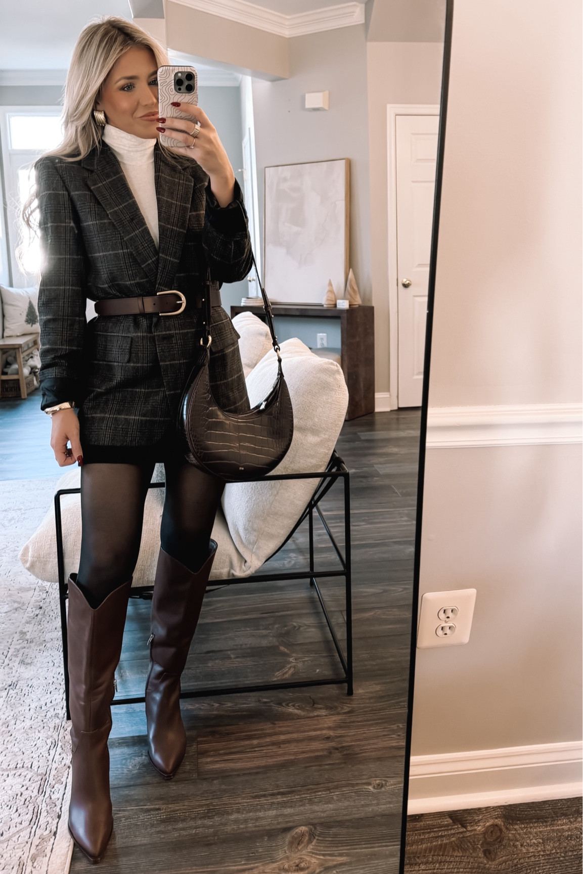 Holiday outfit idea- all from Aritzia and so chic! This blazer is a bit of a splurge but it is soo gorgeous! Will link up their Black Friday sale soon!

#LTKCyberWeek 

#LTKHoliday #LTKSeasonal