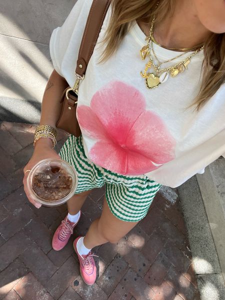 6/8/24 Fun casual summer outfit 🫶🏼 Casual summer outfits, summer fashion, summer outfit ideas, summer fashion, summer fashion 2024, boxer shorts, boxer shorts outfit, flower graphic tee, flower top, flower tshirt, pink sneakers, alohas sneakers

