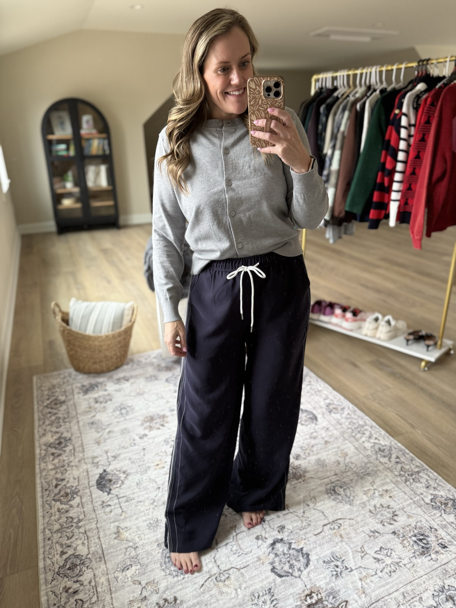 Valentine’s looks from Walmart! 
Sweater 
Cardigan 
Athletic pants
Denim 


#LTKmomlife #LTKootd #LTKgrwm