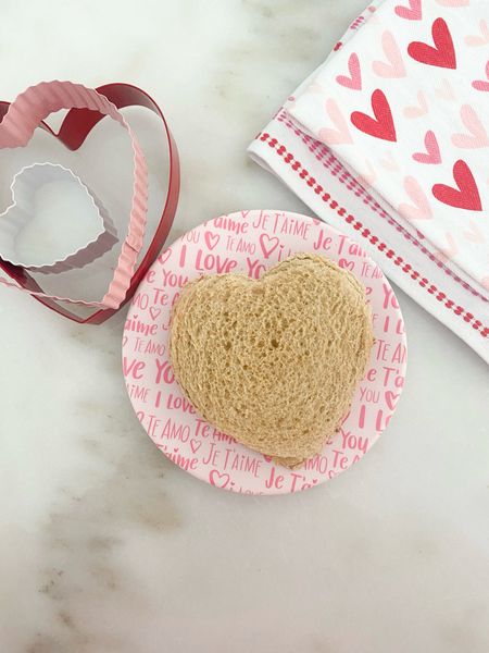 Easy Valentines Lunch Ideas

#LTKfamily #LTKkids #LTKSeasonal