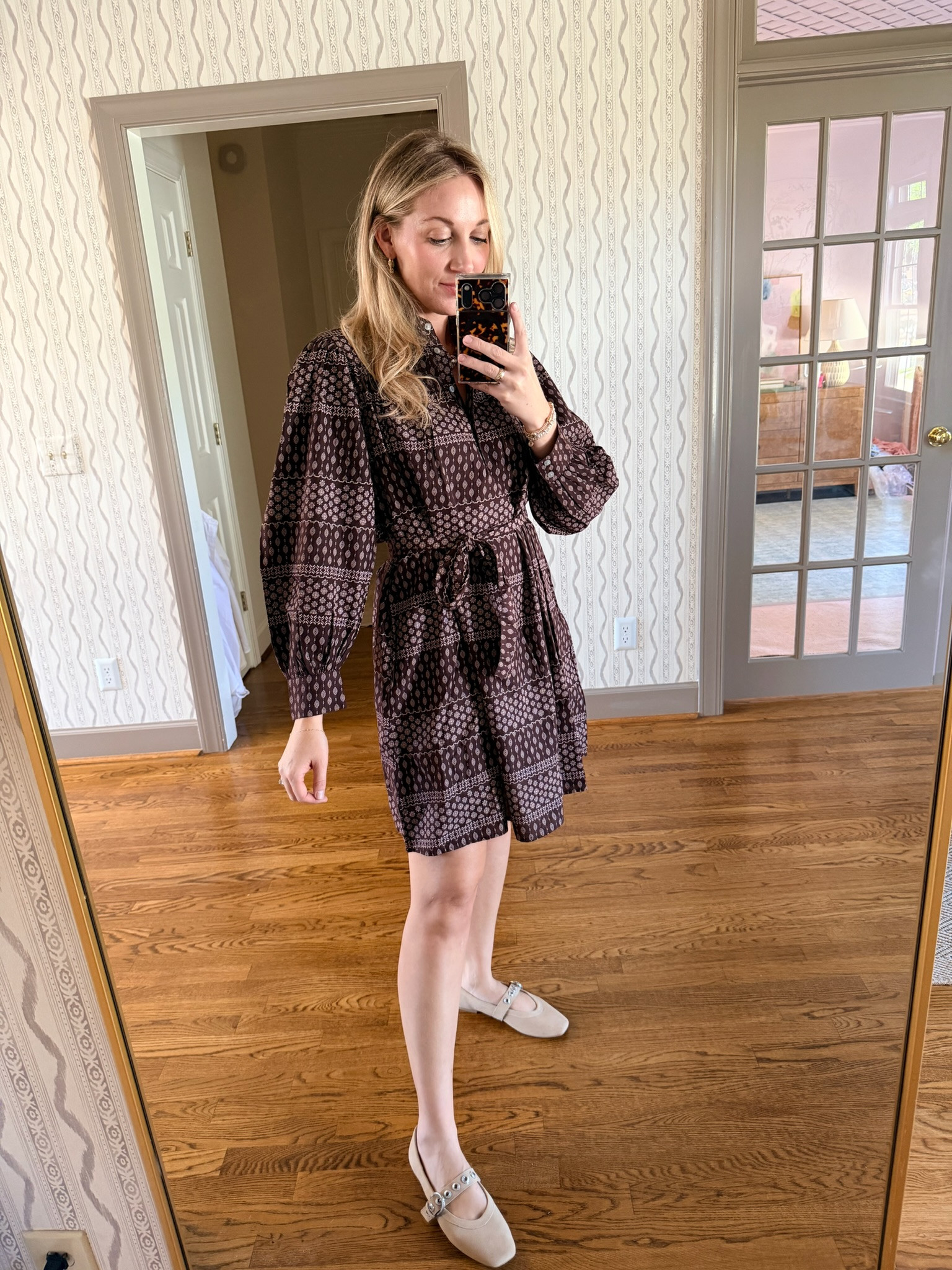 This Walmart dress is so cute and perfect for everyday!

Wearing a size small!

#Walmart #FallCloset #TheSouthernSource

#LTKdayinmylife #LTKootd #LTKmorningroutine