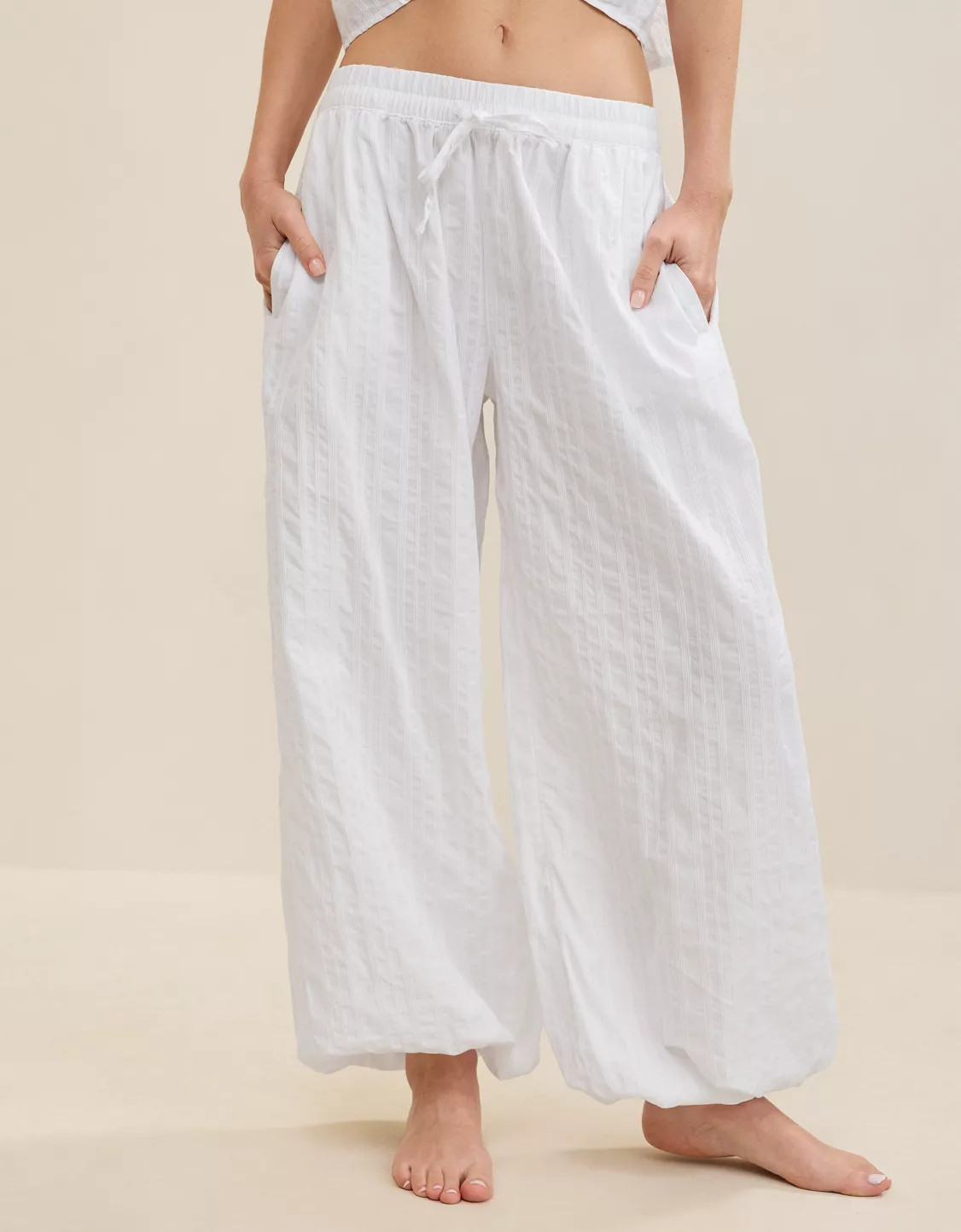 Aerie Seersucker Balloon Pant | American Eagle Outfitters (US & CA)