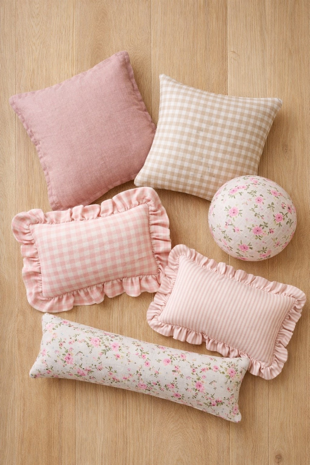 The cutest girly bed pillows!

Girl bedroom, kids bedroom, girly bedroom, pink bedroom, little girls room 

#LTKHome #LTKKids #LTKBaby