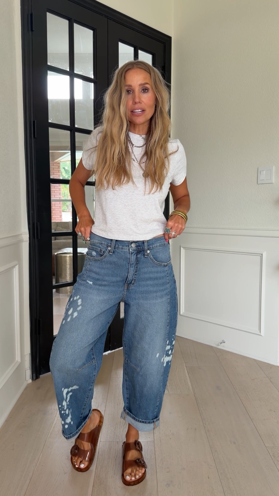 ✨SCROLL TO SHOP✨
Walmart must haves that don’t cost a fortune?! Yes please 🙏🏼 these barrel jeans are so unique! They’re currently on sale too.

Wearing my tts in both (small / 4)

5’5” // 120 lbs

#LTKootd #LTKdayinmylife #LTKSaleAlert
