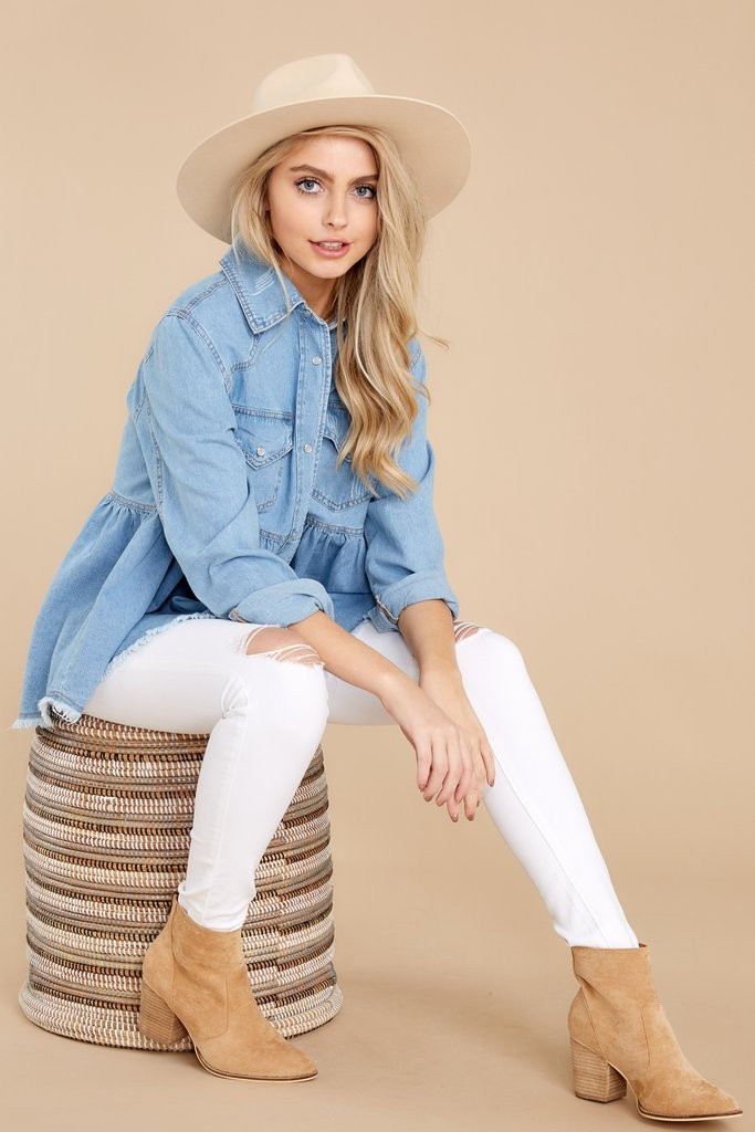 Off The Edge Light Wash Distressed Chambray Top | Red Dress 