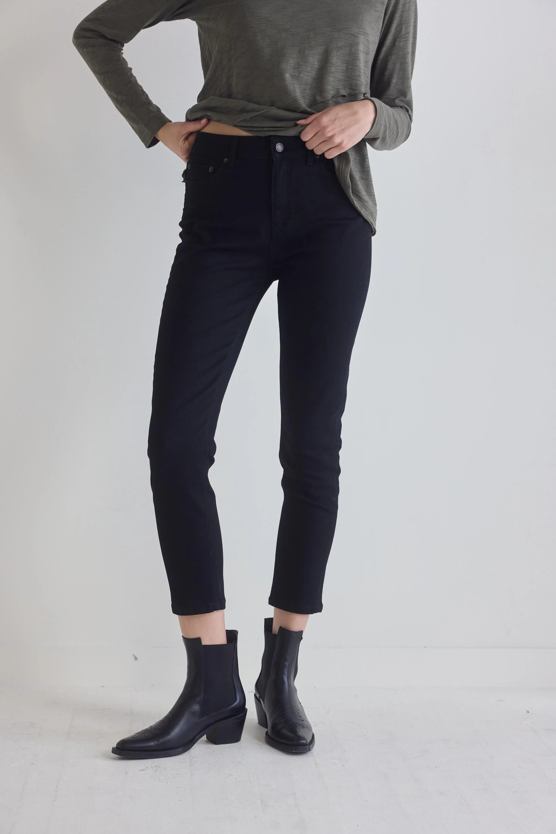 The Iconic Fitted Jeans | Ruti