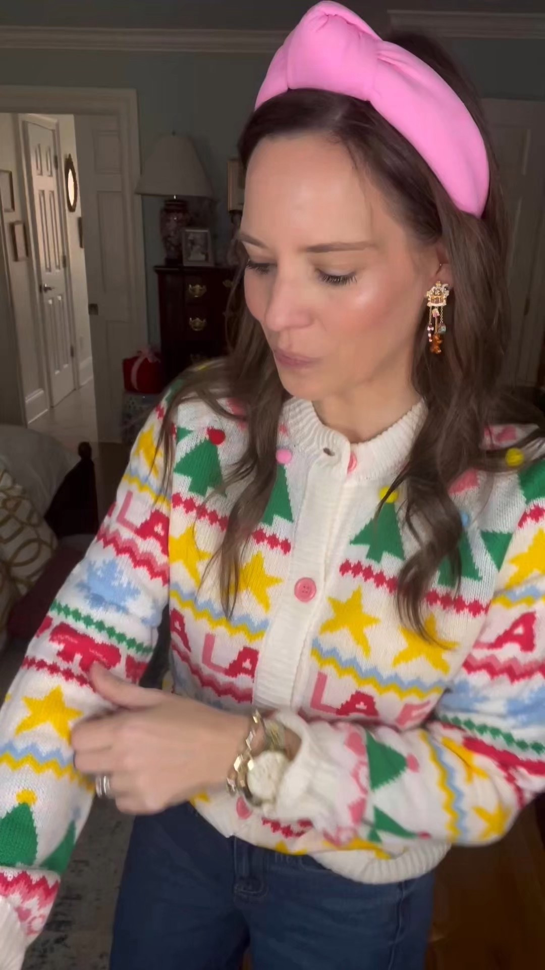 Fa La La Holiday Outfit 🎄💗✨

Colorful, cozy, and so merry! This festive cardigan is the cutest statement piece for the holidays — bright colors, cheerful patterns, and the perfect playful vibe for Christmas parties, school events, cookie exchanges, or casual December days. I paired it with wide-leg denim, my favorite sparkly pink bow heels, a soft Lele Sadoughi–style knotted headband, and gingerbread BaubleBar earrings for a sweet little holiday sparkle. This look is comfy, fun, and full of personality… Fa La La but make it pink and cheerful! 💕🌟🍬

Holiday cardigan outfit, Christmas sweater outfit, colorful Christmas style, pink holiday outfit, BaubleBar Christmas earrings, gingerbread earrings, holiday jewelry, Lele Sadoughi headband, wide leg jeans outfit, festive December look, casual Christmas outfit idea, winter outfit inspiration, sparkly bow heels, pink flats, cheerful holiday fashion, Christmas outfit aesthetic, cozy knit cardigan, merry & bright look


#LTKHoliday #LTKFindsUnder50 #LTKootd