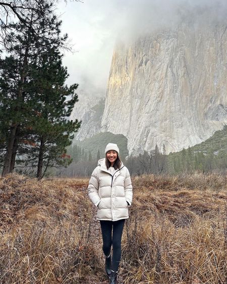 Winter outfit in Yosemite // it wasn’t too freezing when we went but for colder temps I’d recommend the long puffer & fleece-lined leggings I linked! 

Aritzia super puff xs halation gray /matte pearl (they are basically the same color) 
Leggings xs also linked fleece lined option 
Waterproof boots tts 

#LTKstyletip #LTKSeasonal