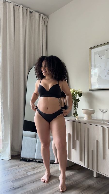 These cute transitional looks for spring have been nothing without M the newest @maidenform collection! #ad 

If you’re a lover of buttery soft basics/bodywear that is chic, stylish, and made to wear with OR under your outfits then look no further babes! You’ve found what you’re looking for and they are available at @target #maidenform #CraveableIntimates #Target #TargetPartner 