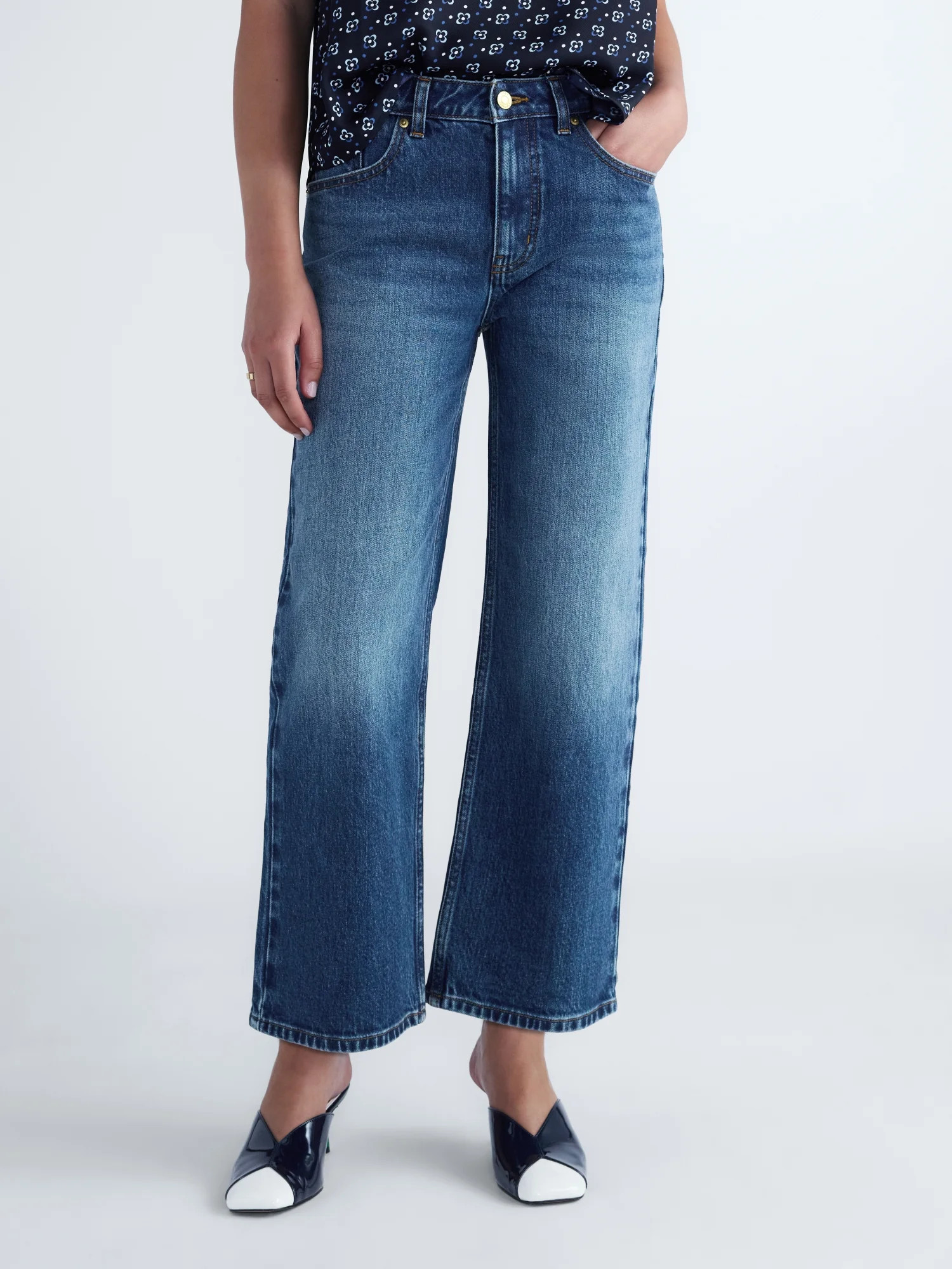 Free Assembly Women's and Women's Plus Cropped Kick Flare Jeans, 27” Inseam, Sizes 0-20W | Walmart (US)