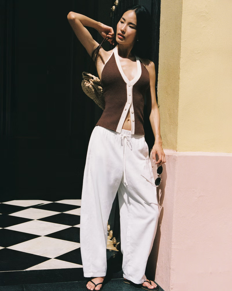 Women's Curve Love A&F Sloane Tailored Linen-Blend Pant | Women's Clearance | Abercrombie.com | Abercrombie & Fitch (UK & DE)