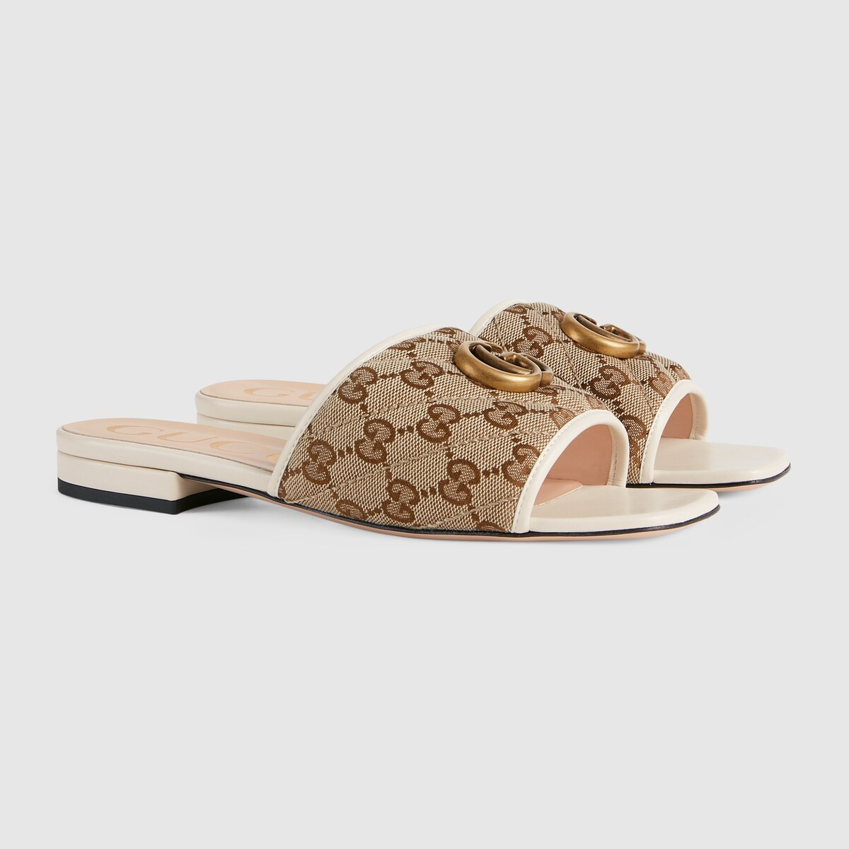 Gucci Women's slide sandal with Double G | Gucci (US)