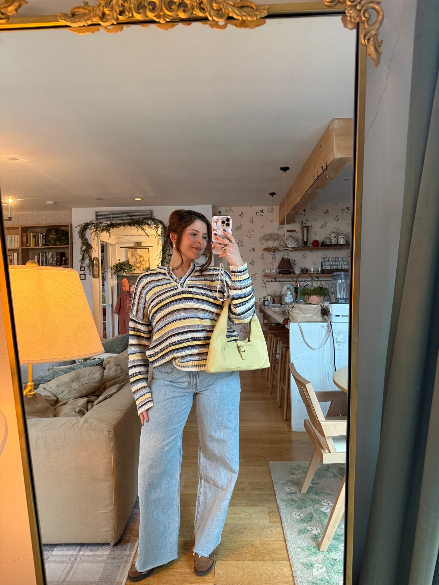 Abercrombie striped sweater
Abercrombie raw hem jeans
Princess Polly butter yellow hand bag

#LTKmomlife #LTKgrwm #LTKMidsize