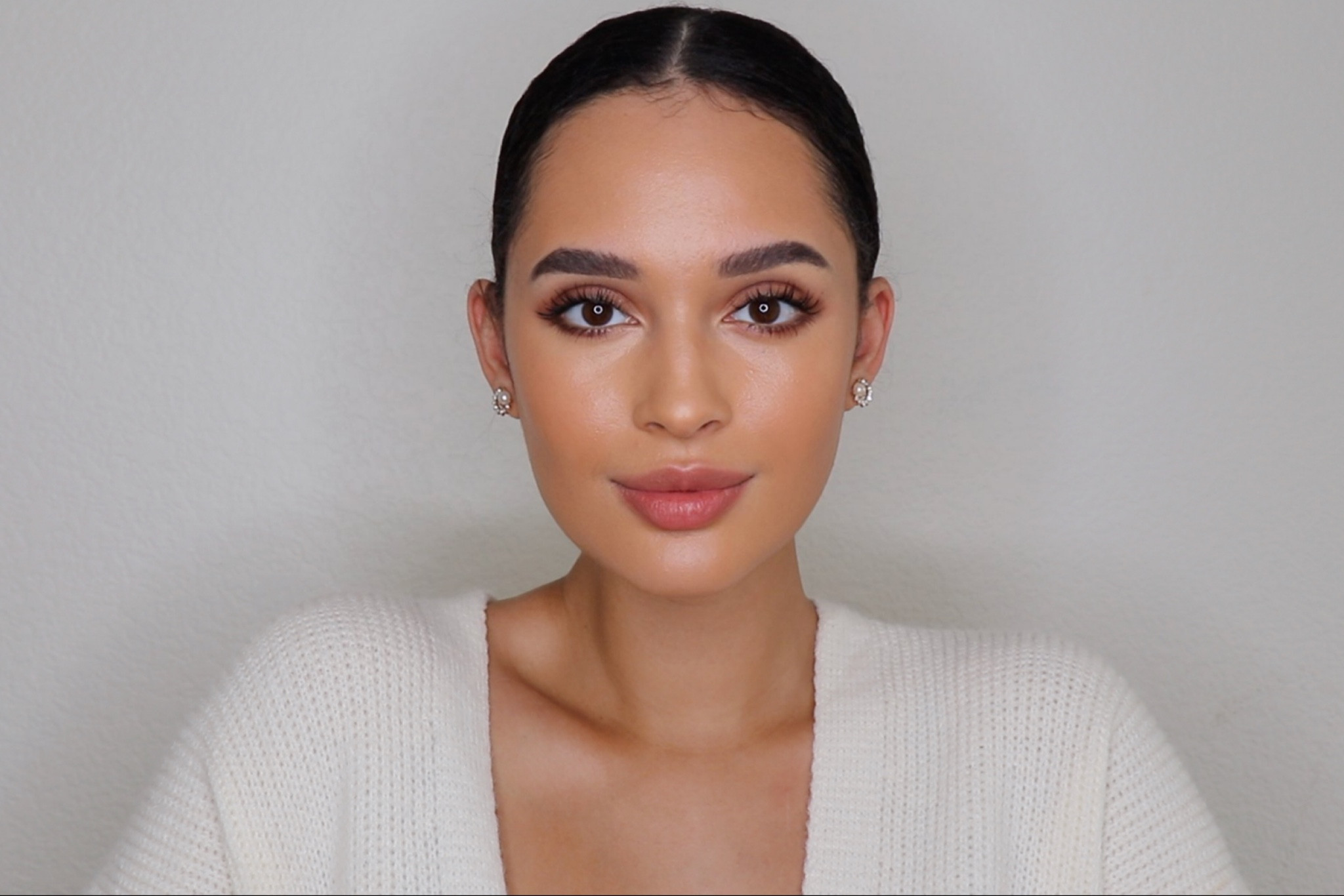 natural makeup in reverse 

#LTKbeauty