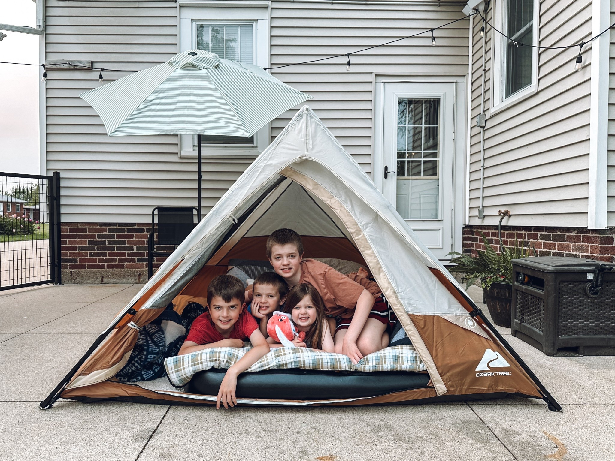 ⛺️ 🌙

Who knew that having them all crammed in a small space would make them get along? 😅

#camping #outdoors #outdoorfun #summer #funideas #kids 

#LTKKids #LTKHome #LTKFamily