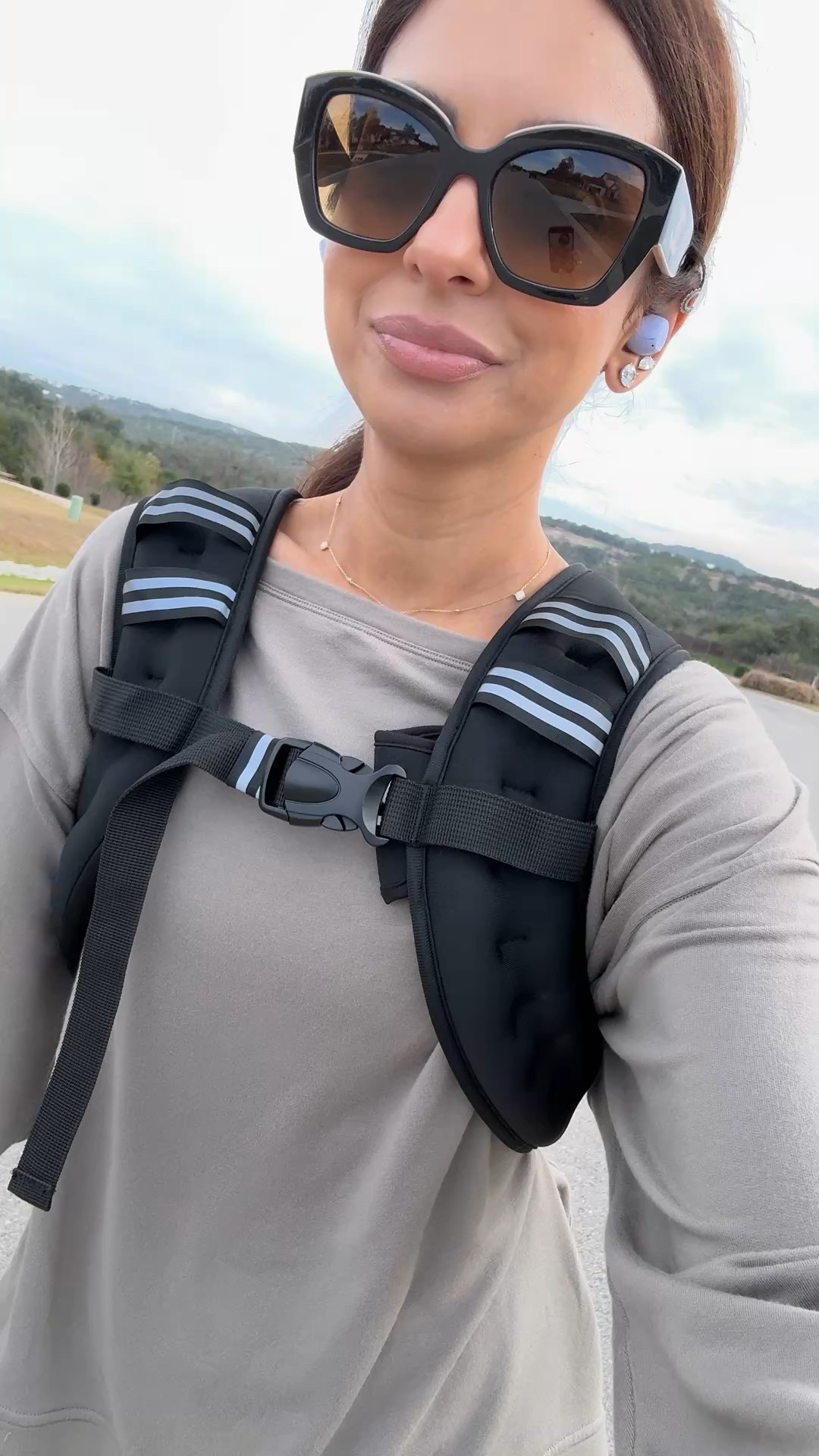 I wear a 6 lb weighted vest for my walks, I could go up to 8 lbs but since I do quite a bit it uphill I've kept it at 6 lbs. start with 5-10% of your body weight!

#LTKfitnessgoals #LTKdayinmylife