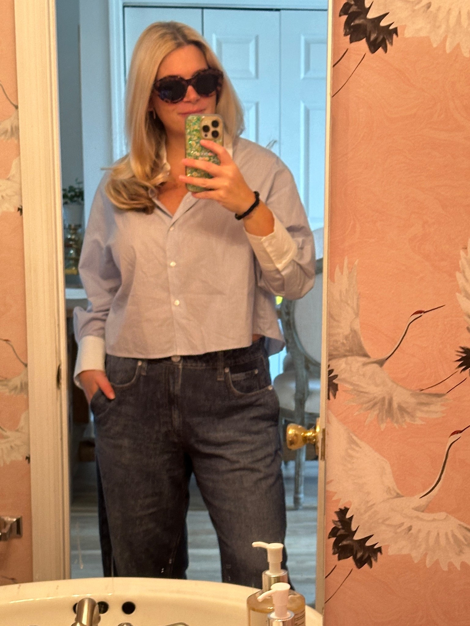 Everyday fashion. Mom fashion. Sweatpant jeans. Casual fashion  

#LTKmomlife
