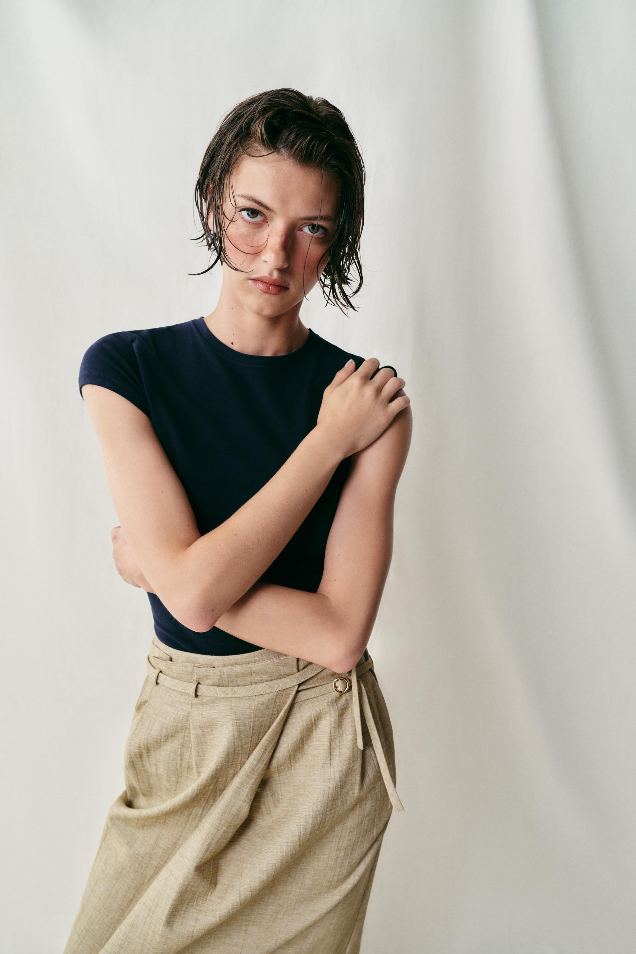 FITTED SHORT-SLEEVE T-SHIRT | Zara US