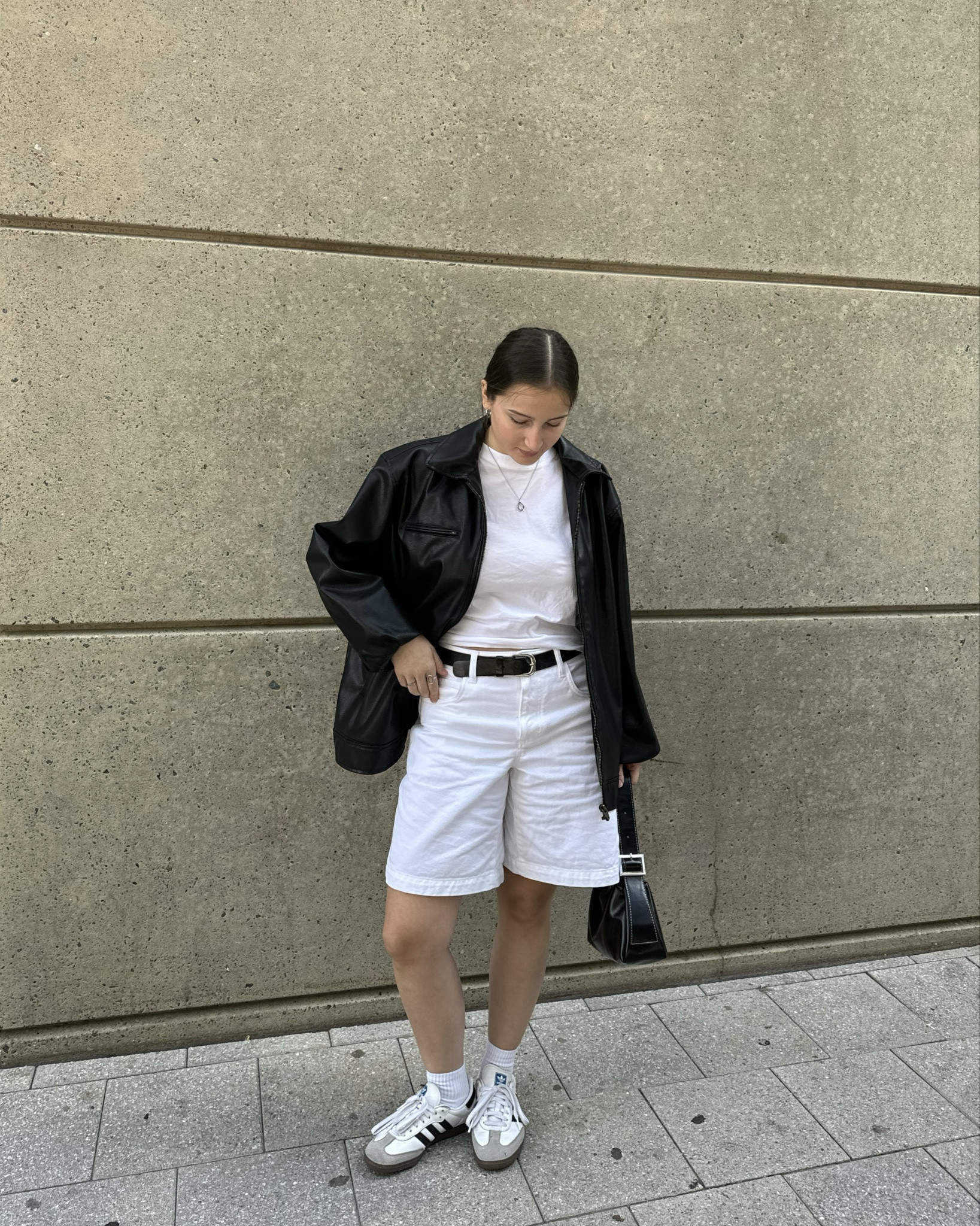 T-shirt: S (similars linked)
Shorts: 04
Shoes: 5M
Jacket: S (similar linked)


#LTKautumn #FashionMonth #LTKcanada