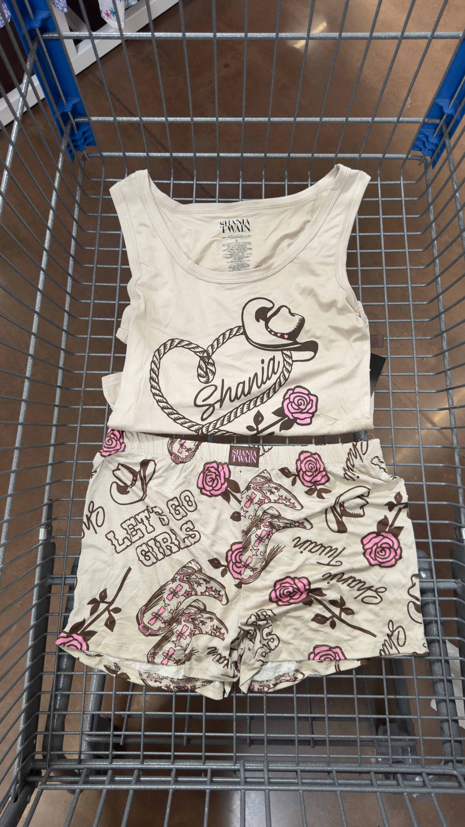 Stop it, how iconic is this Shania Twain sleep set from Walmart?!🤠💖 

 #LTKmomlife #LTKselfcare #LTKSeasonal