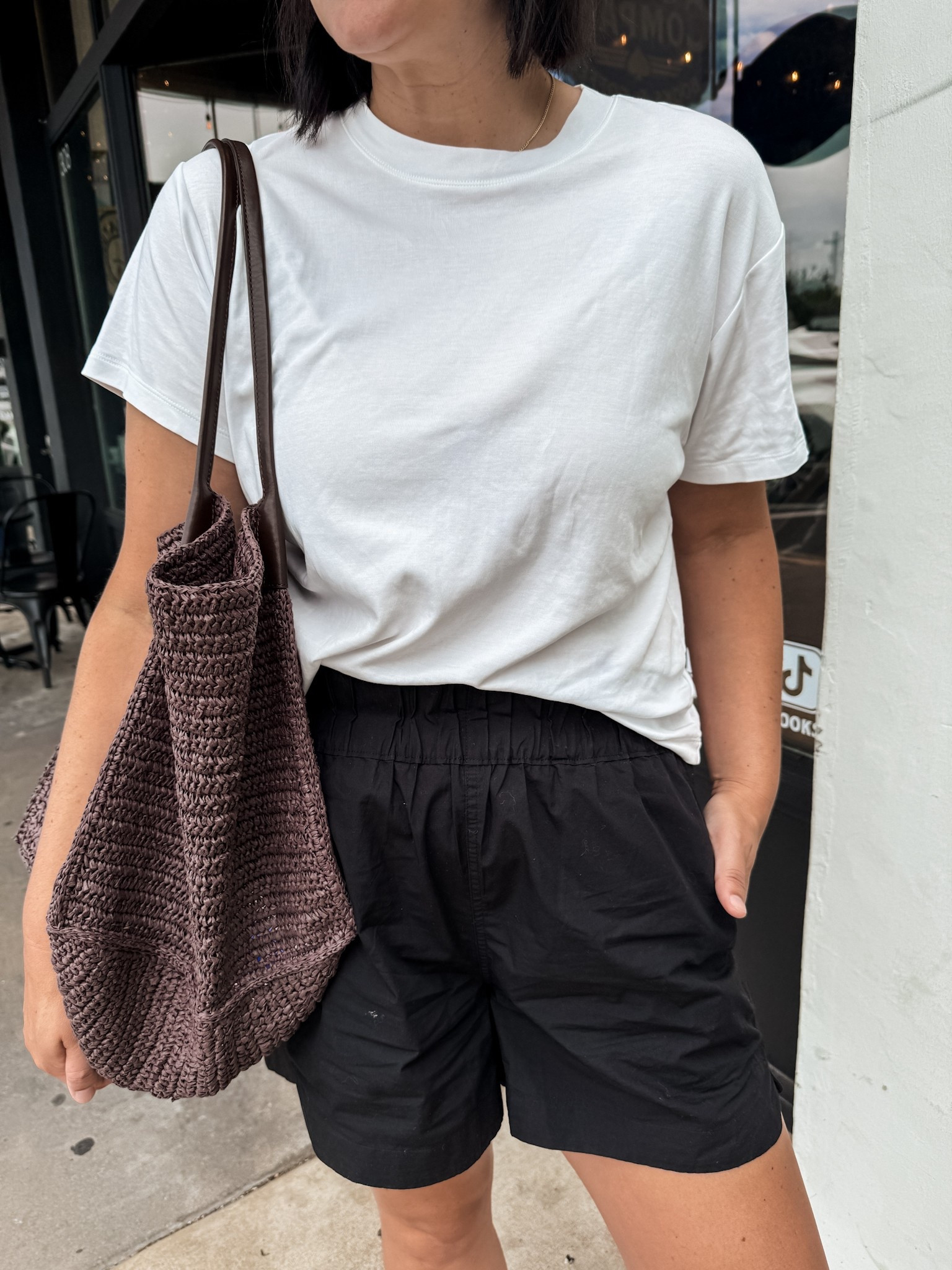 The BEST tee 🙌🏻 truly! It’s from Gap, fits relaxed but not oversized at all. I’m in the medium.

These are the best shorts from Quince. Run to snag them! I’m in the large but could wear a medium.