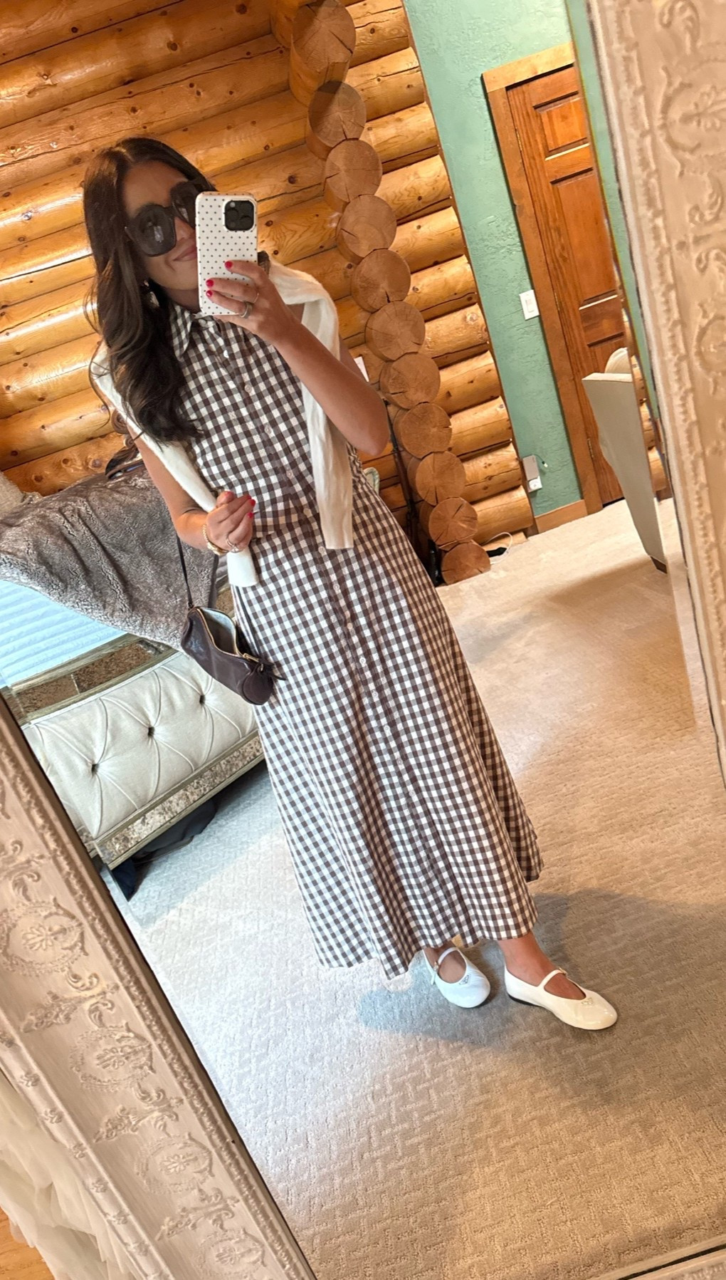 🤎🤍🤎🤍

Dress: 2
Sweater: extra small

White flats
Prada flats
Graduation
Graduation outfit
Veronica beard
Veronica beard dress
Preppy
Preppy outfit
Gingham dress

#LTKootd #LTKSeasonal #LTKOver40