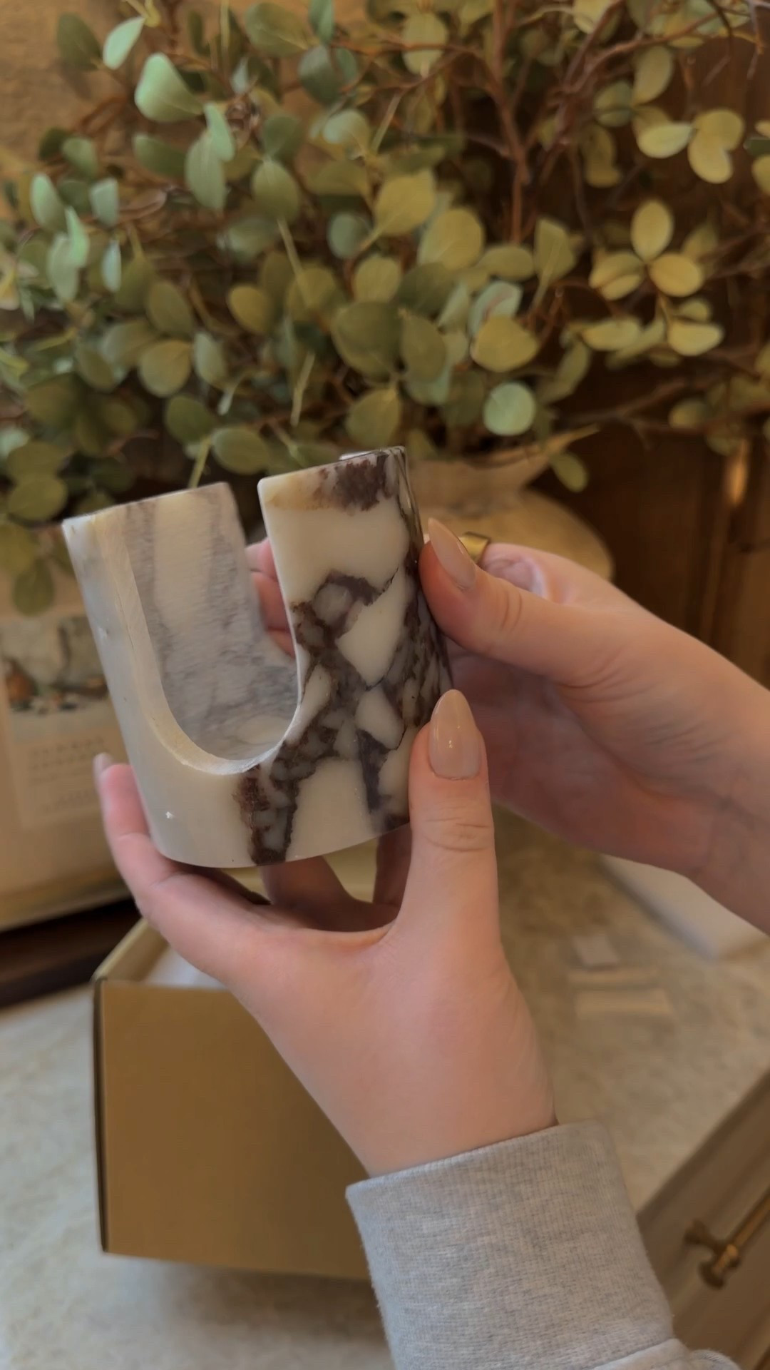 This marble sponge holder is a game-changer! Keeps my kitchen tidy while looking adorable 🤍

#LTKHome