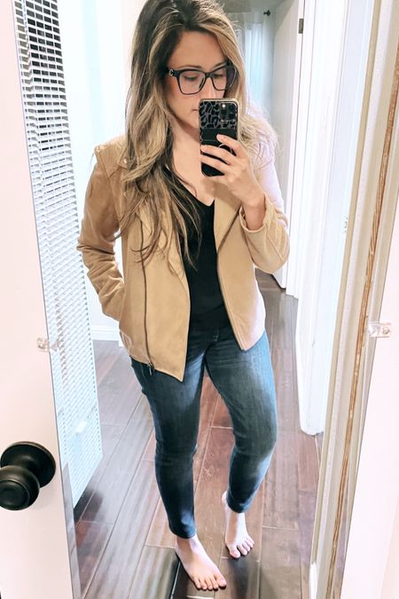 Sunday Funday Outfit! 🧥
(the shoes I wore today are linked)

#LTKstyletip #LTKSeasonal