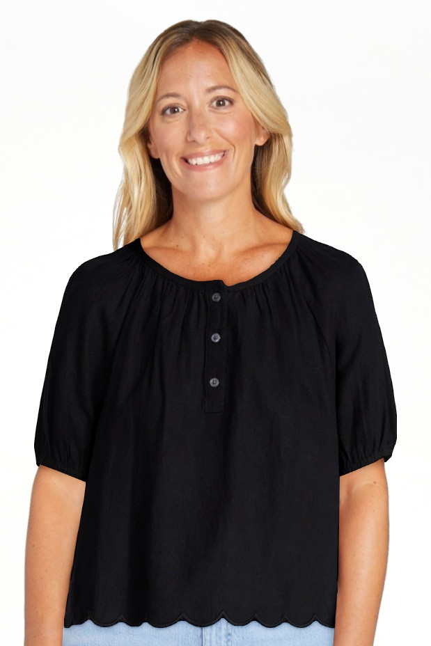 Time and Tru Women's Linen Blend Blouse with Scalloped Hem, Sizes XS-XXXL | Walmart (US)