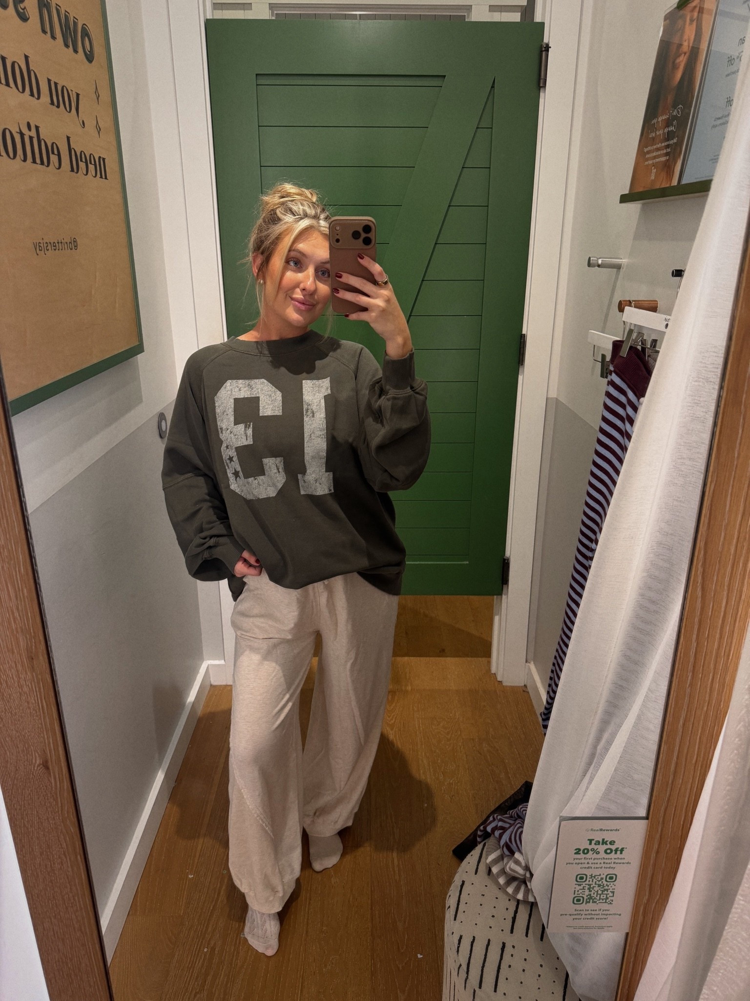 Got a medium for an oversized fit 🫱🏼‍🫲🏼

#LTKmomlife #LTKMidsize #LTKootd