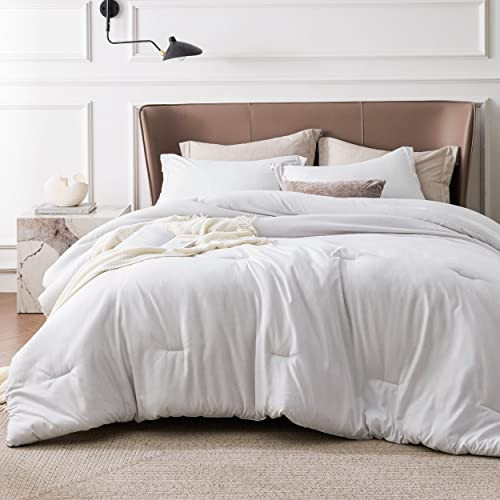 Bedsure King Size Comforter Set - Grayish White King Comforter Set, Soft Bedding for All Seasons, Cationic Dyed Bedding Set, 3 Pieces, 1 Comforter (104"x90") and 2 Pillow Shams (20"x36"+2") | Amazon (US)