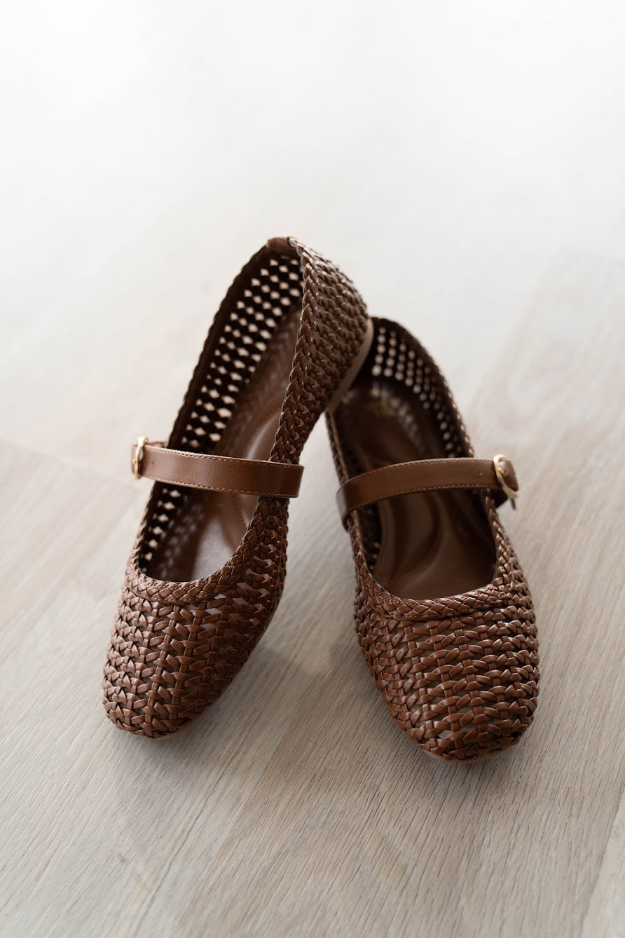 Brown ballet flats

Shoes  footwear  spring shoes 

#LTKgrwm #LTKootd #LTKmomlife