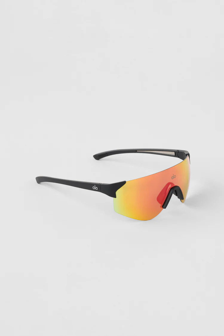 Black/Chromatic2 ColorsBlack/ChromaticNewBlackNew | Alo Yoga