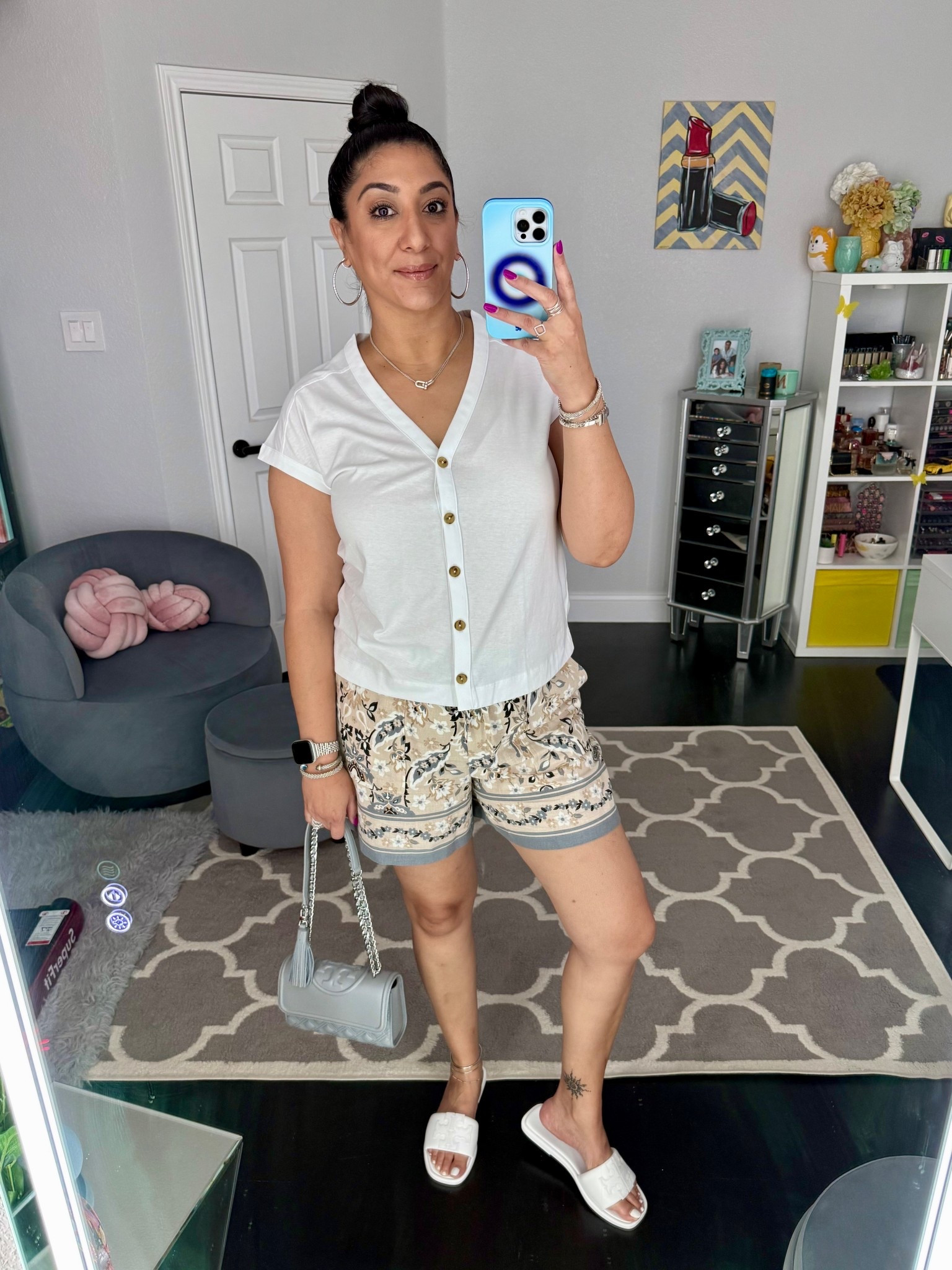 Looking for the perfect summer date night outfit? Check out these adorable shorts and top from the Loft Outlet! I found some similar styles that you’re going to love. These shorts are not only lightweight and comfy, but they’re also super fun to wear! You’ll definitely feel cute and carefree all night long!

#LTKMidsize #LTKOver40 #LTKFindsUnder100