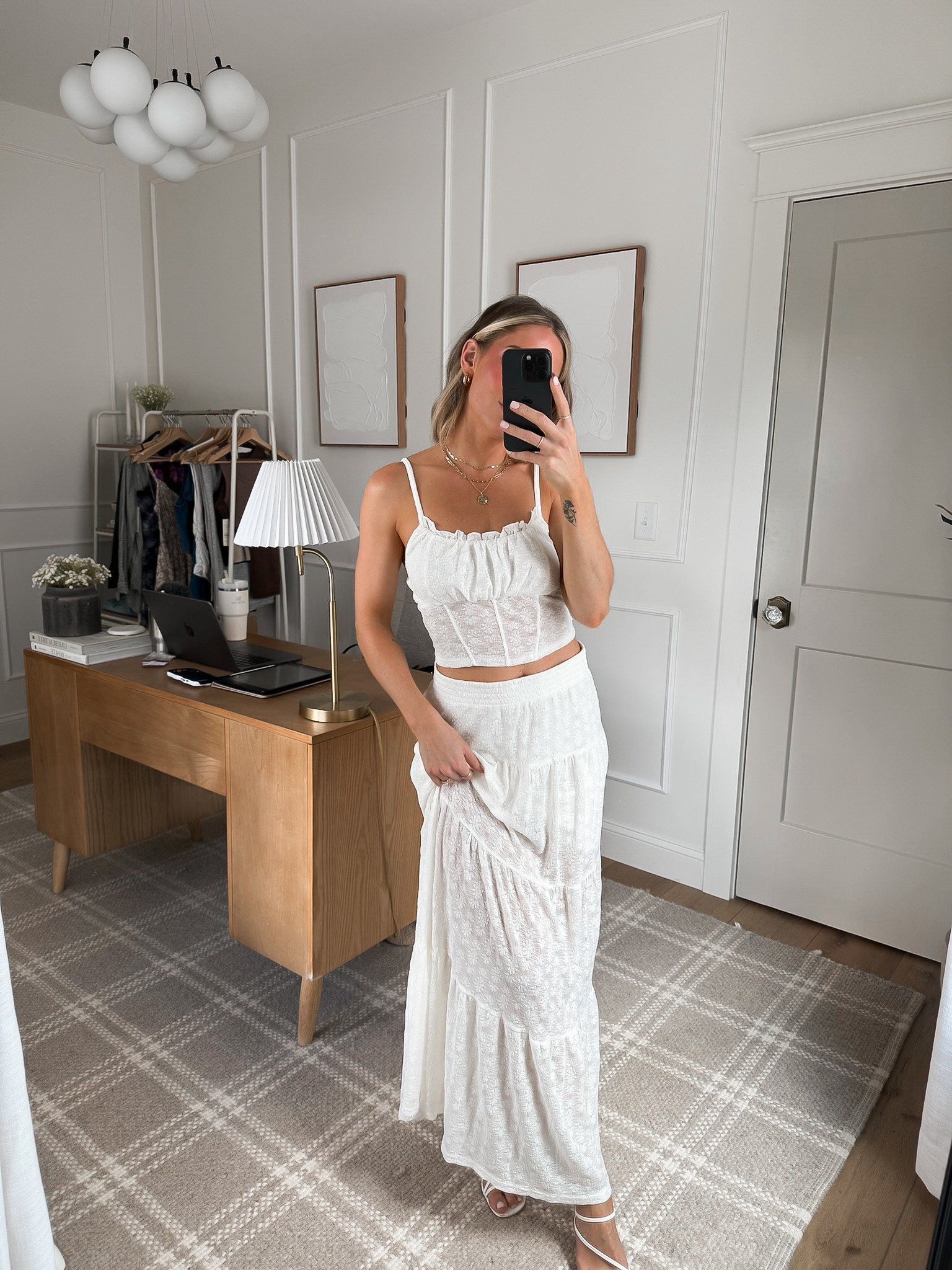 The perfect white outfit!! I love this little corset top and the skirt is so adorable! 

I’ll link my little boob cakes that you could wear with the top! 💖 

Sizing Details ✨ 
5’4’’ • 124lbs • 30D 

Tank: XS 
Skort: XS

#LTKFindsUnder50 #LTKSeasonal #LTKStyleTip