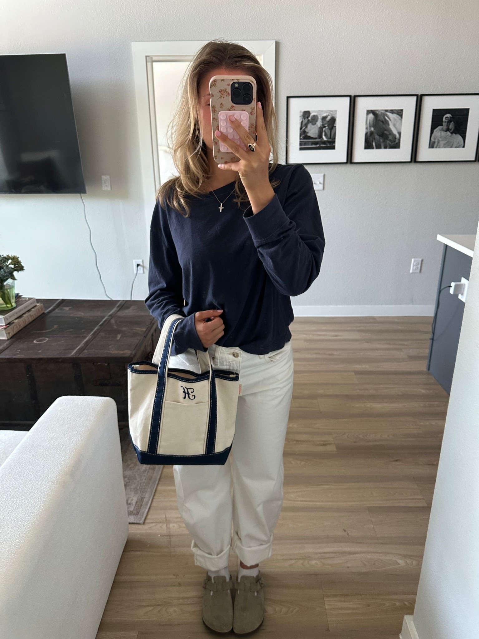 running errands! love these jeans so much so comfy 🤍👖



#LTKSeasonal #LTKStyleTip