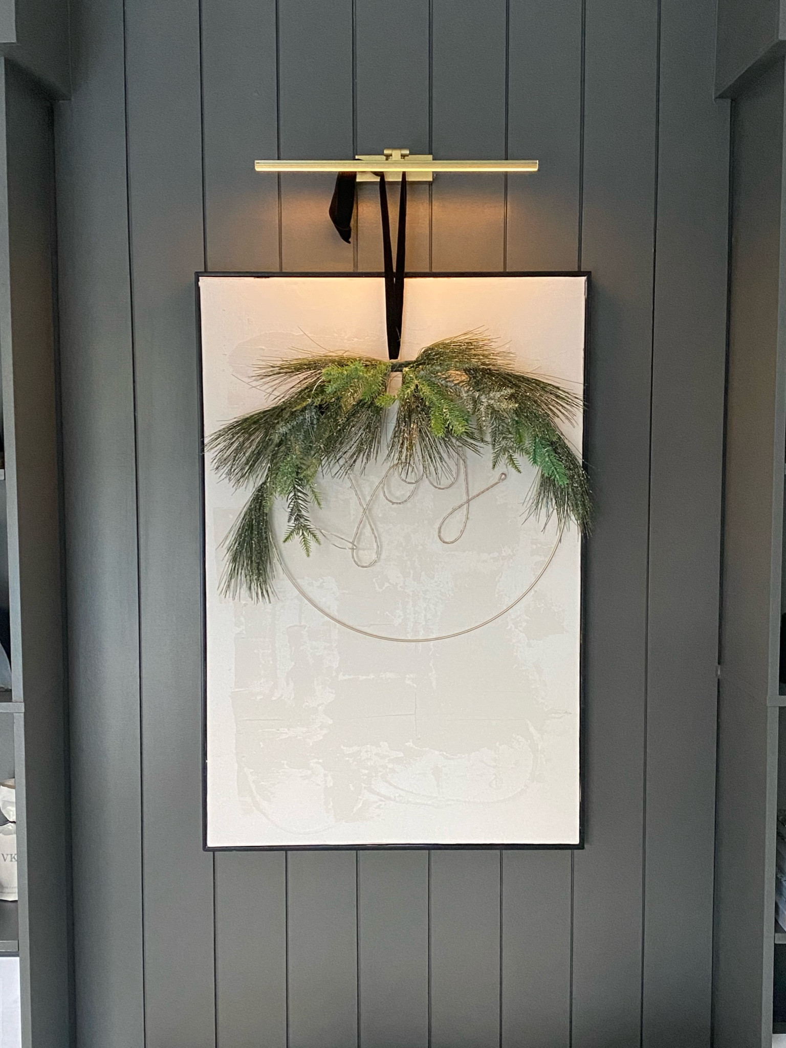 Art light and wreath ✨

#LTKSeasonal #LTKHoliday #LTKhome