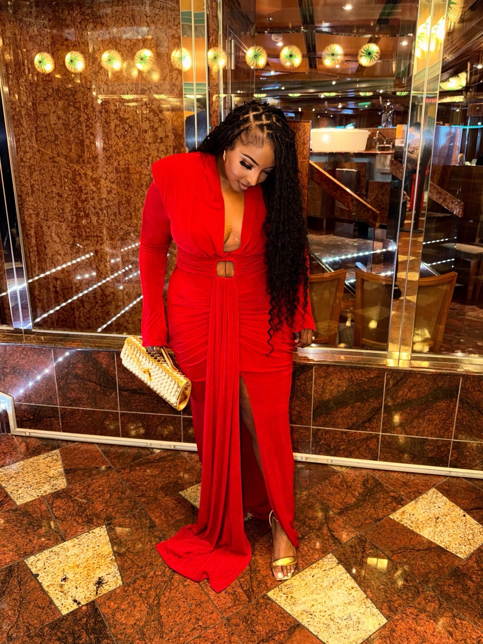 Lady in the red dress

#LTKootd #LTKgrwm #LTKMidsize