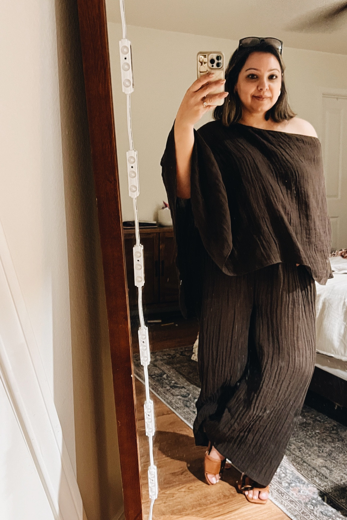 The best brown linen matching set! 
Zara: 7724/104 and 7721/104
and the comfiest slides from Sam Edelman! Both run TTS. I’m wearing a large in the Zara and I’m 5’2” and 161 lbs. I did have to hem the pants one full turn from the existing seam. 
-
Fit check - women’s matching set - brown linen summer outfit - transitional outfit - transitional matching set Zara - brown leather slides with tortoiseshell buckle - midsize outfit - over 40 outfit - cape top and wide leg pants matching set 

#LTKover40 #LTKmidsize #LTKstyletip