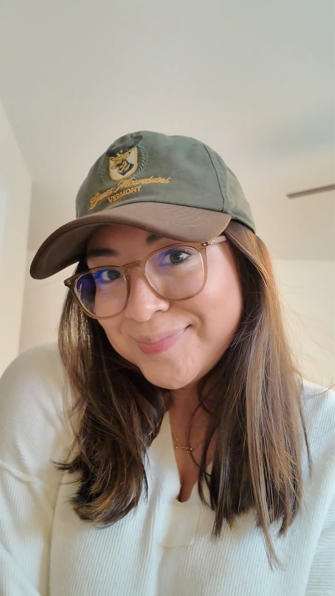 I didn’t think barrel jeans were for me but boy was I wrong! I love them 😍 

#barreljeans #jeans 

#LTKgrwm #LTKdayinmylife #LTKootd