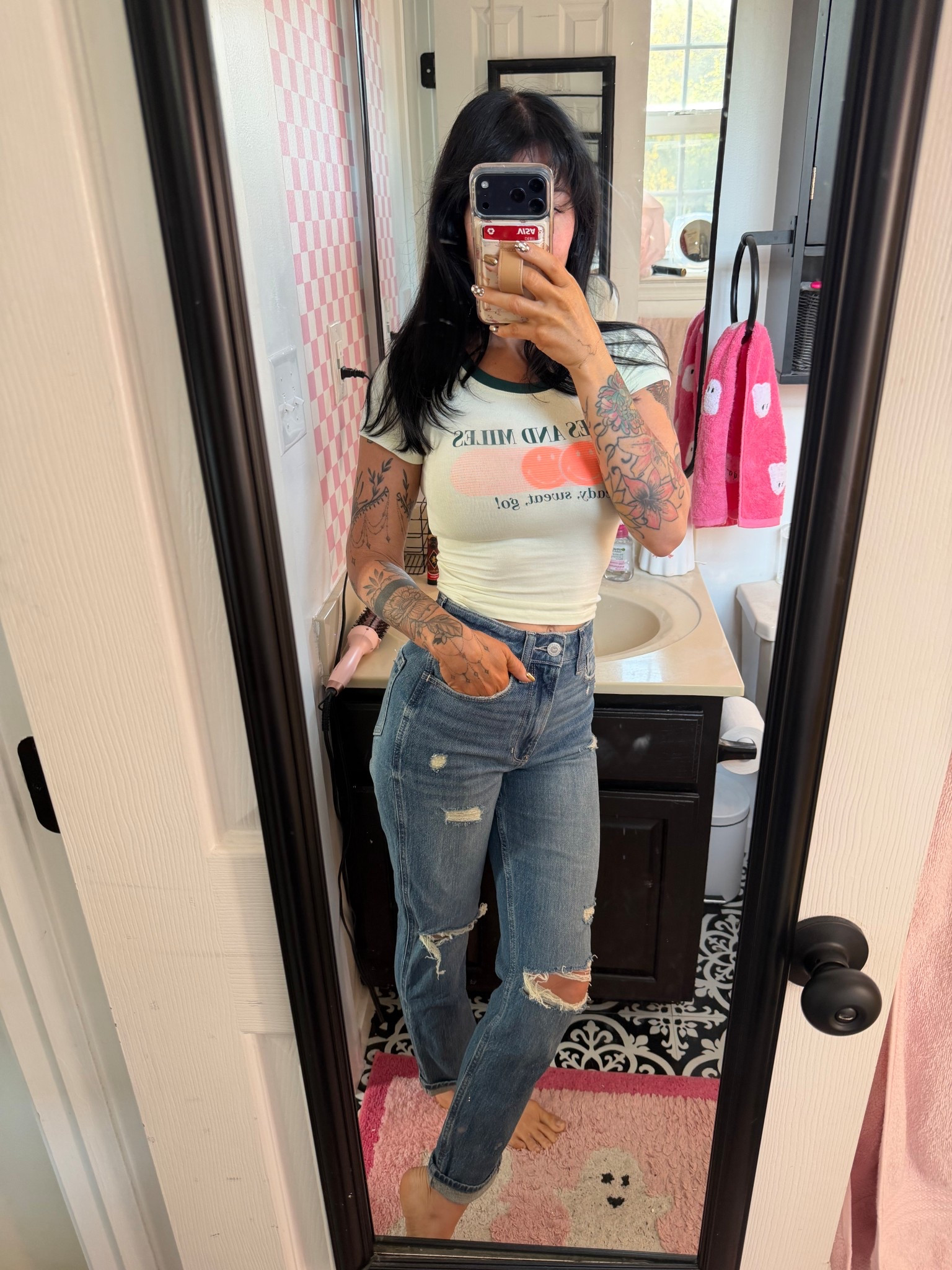 Still obsessed over the smiley collection at AE! Plus the cutest Hollister staple jeans. All on sale 😘

#LTKmomlife #LTKPetite #LTKootd