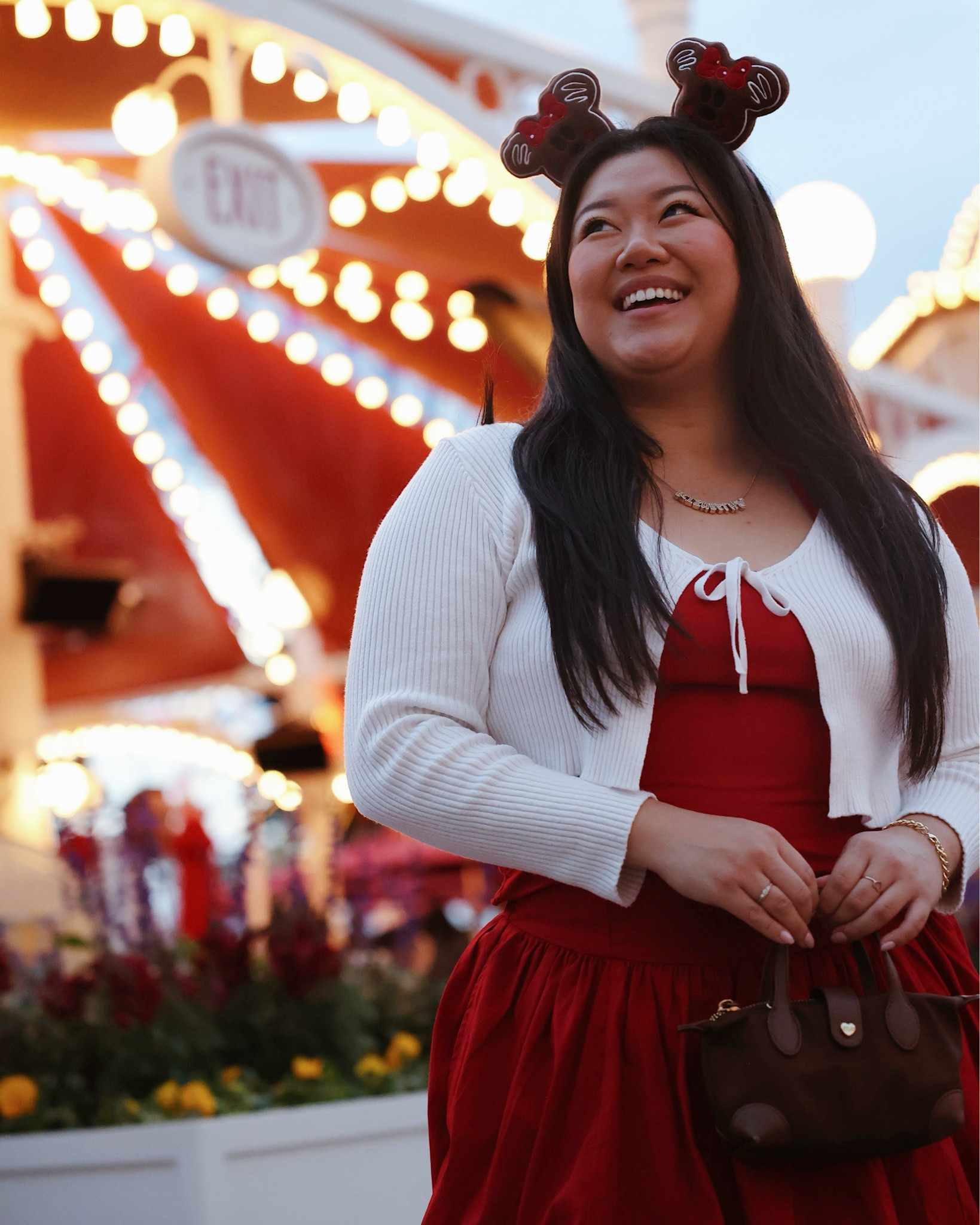 Disney Holiday Outfit

Gingerbread, Mickey, minnie, park fit, inspo 

#LTKSeasonal #LTKootd #LTKMidsize