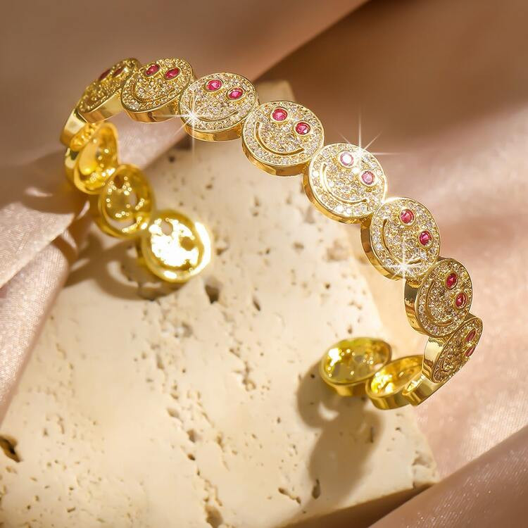 New Fashion Smile Bracelet For Women, Light Luxury Gold Bracelet, Electroplated 18k High Color Preserved Copper Bracelet, Halloween Christmas Gift | SHEIN