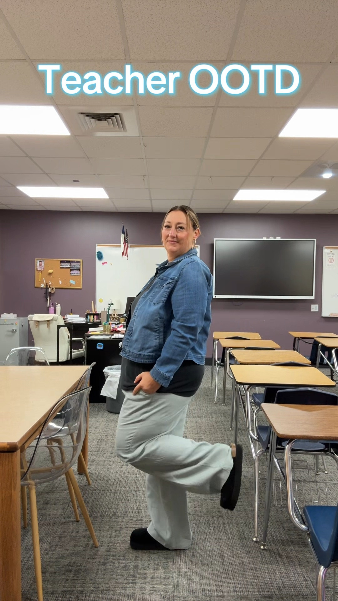 2nd day of the first full week teacher fit: cute enough to distract from the fact that I my husband had to wake me up twice before I actually got out of bed. Wearing an XL in everything #teacherlife #teacherootd #teachingstyle #teacherfit 


#LTKPlusSize #LTKStyleTip #LTKSaleAlert