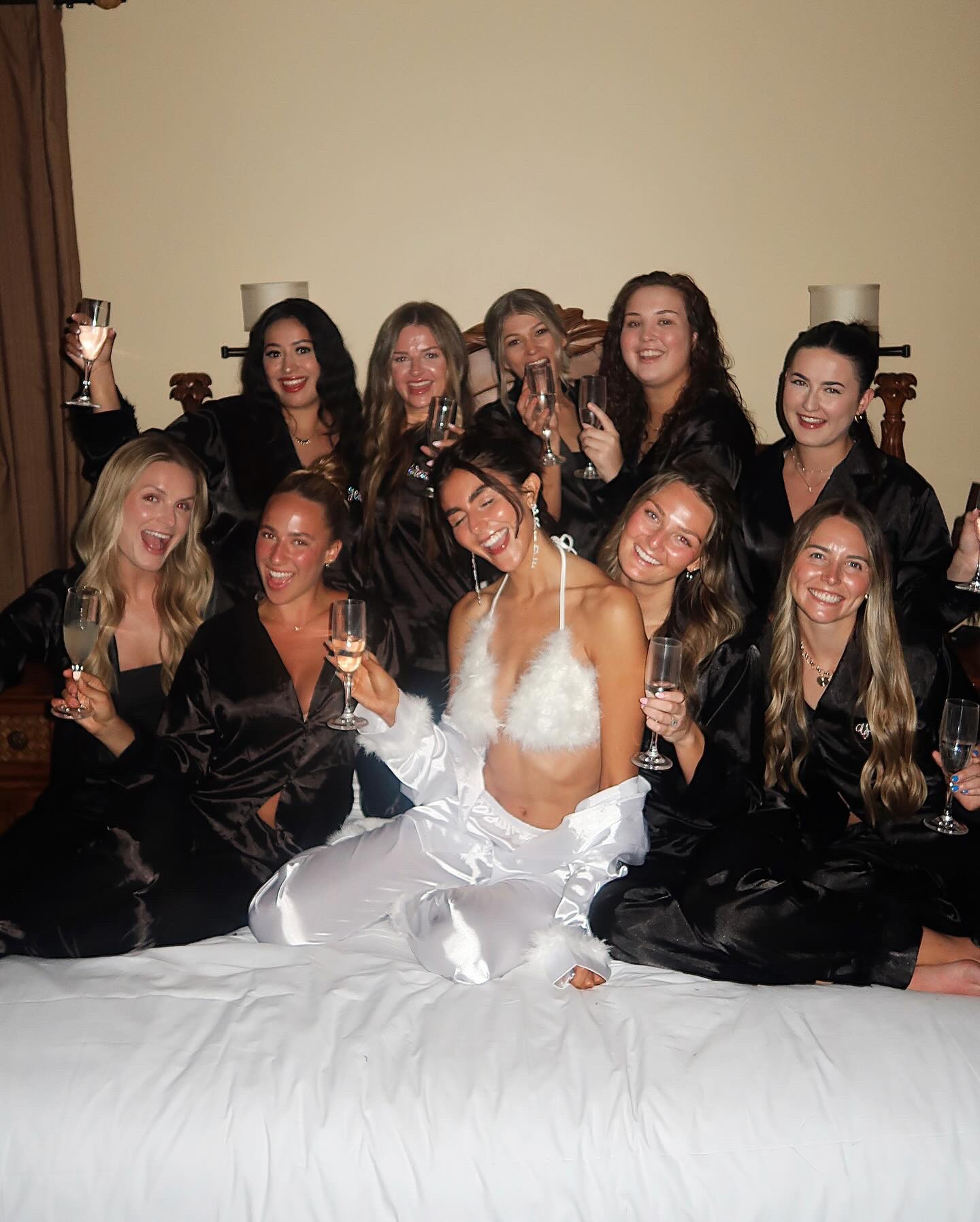 n1 - ready for it? lauren’s version 
🥂 🖤